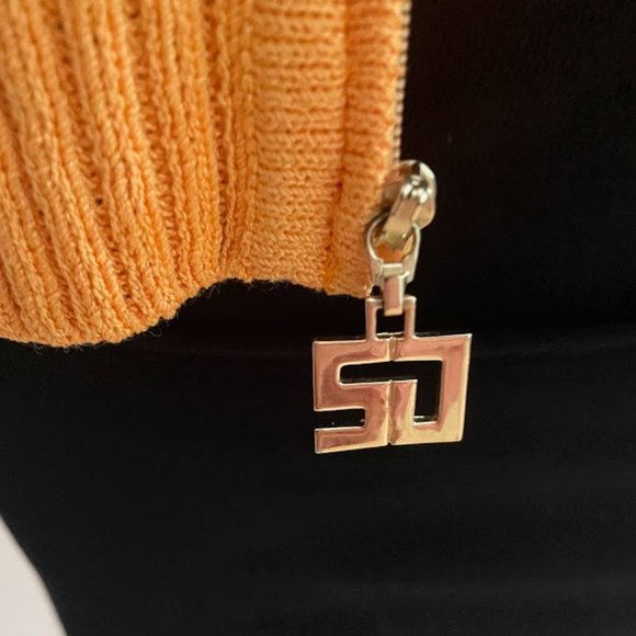 St John sweater jacket with Hoodie and a separate matching sleeveless top. - Picture 6 of 10